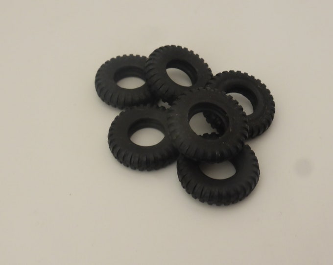 Set of 6 knobbed 1:43 tires, fit trucks, vans, military vehicles (GMP, Jeeps, Half-Tracks...) see sizes in description SPX01