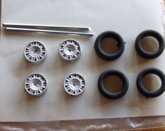 white metal  wheels for Fiat 124 Abarth rally and other rally cars of the 70s Carrara Models 86 1:43