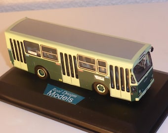 Fiat 418 AC Menarini Trieste biverde special Handbuilt model by ReAl Dream Models 1:87 H0