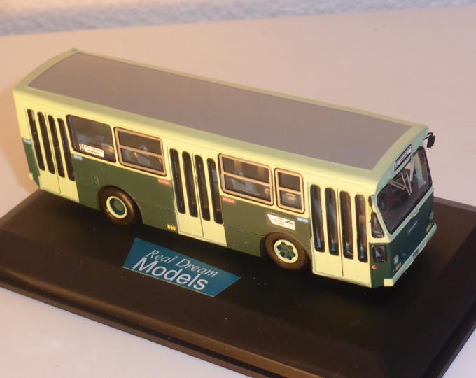 Fiat 418 AC Menarini Trieste biverde special Handbuilt model by ReAl Dream Models 1:87 H0