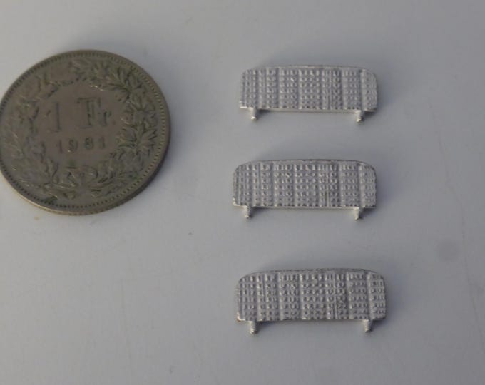 white metal 1:43 scale front radiators for Ferrari 250 GTO, SWB, Aston, Jaguar etc of the 50/60s (pack of 3 pieces)