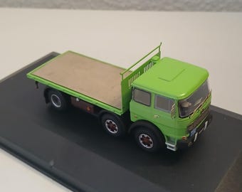 OM Fiat 180 2+1 axles truck flat loading plan in bright green special Handbuilt model by Nonomologati 1:87 H0