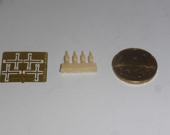 1:48 scale resin and photoetched British fire extinguisher external (pack of 4) Hauler HLX48051