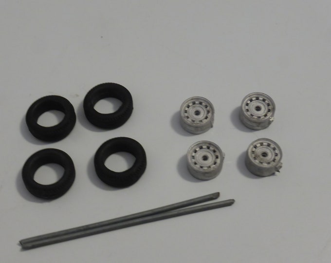 white metal wheels set for touring and GT cars of the 60-70s square holes 1:43 Carrara 96