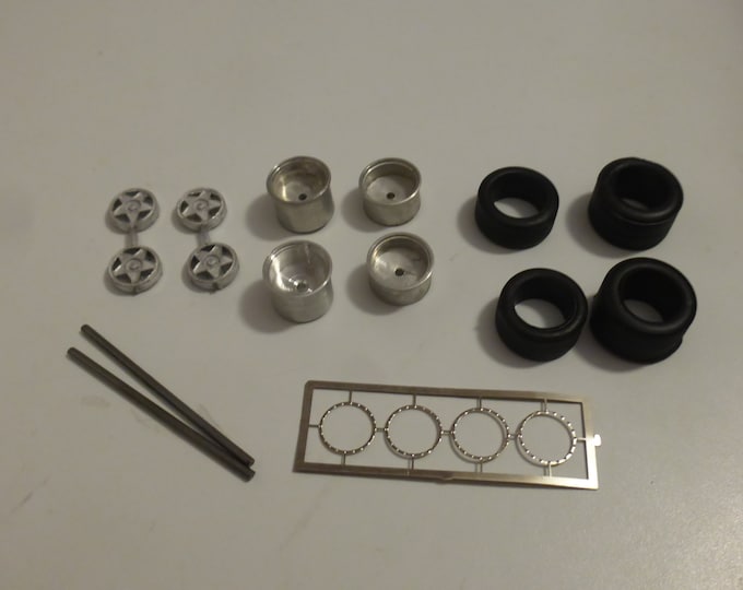 1:43 turned, white metal and photoetched 5-spokes Campagnolo-type wheels for Ferrari F40 and other sportscars Tron TPF06