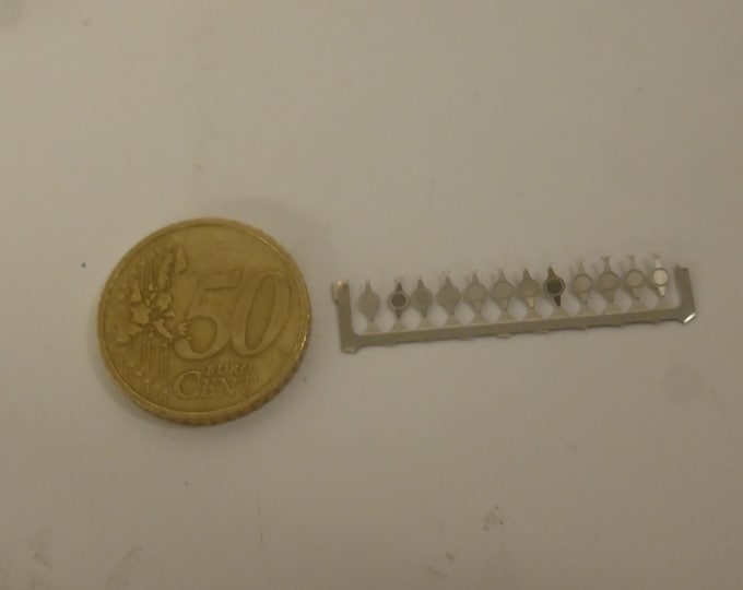 1:43 photoetched 2-ears wheelspins for road and racing cars (width mm 4.87)