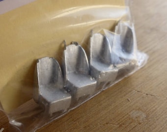 white metal Fusina seats for 50/60s cars Fiat, Lancia, Volkswagen etc. Carrara Models SP03 1:43 (pack of 4 pcs)