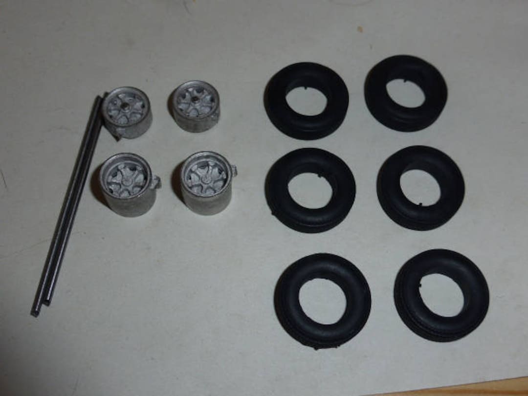White Metal Wheels Set for Italian Trucks of the 50/60s OM, Fiat ...