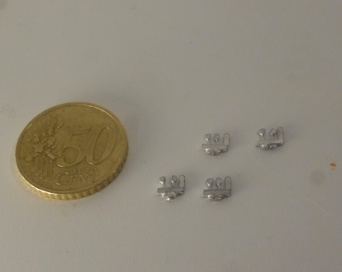 1:43 white metal small pedals for formula, GT and sportscars (pack of 4 units)