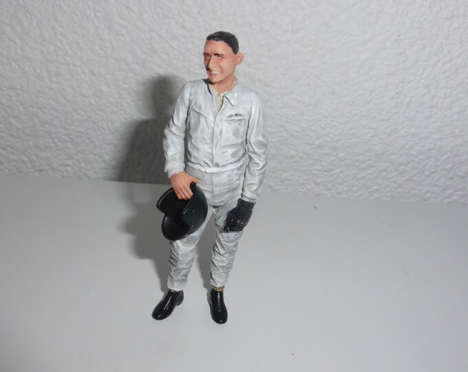 Ken Miles at Le Mans 1966 1:18 high quality figure Le Mans Miniatures FLM118040