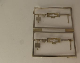 Photoetched rear panels for trucks of the 70/80/90s with oval lights by Nonomologati 1:87 H0