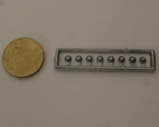 chromed plastic + resin round lights CLEAR mm 4.0 for model cars and other models (pack of 8)