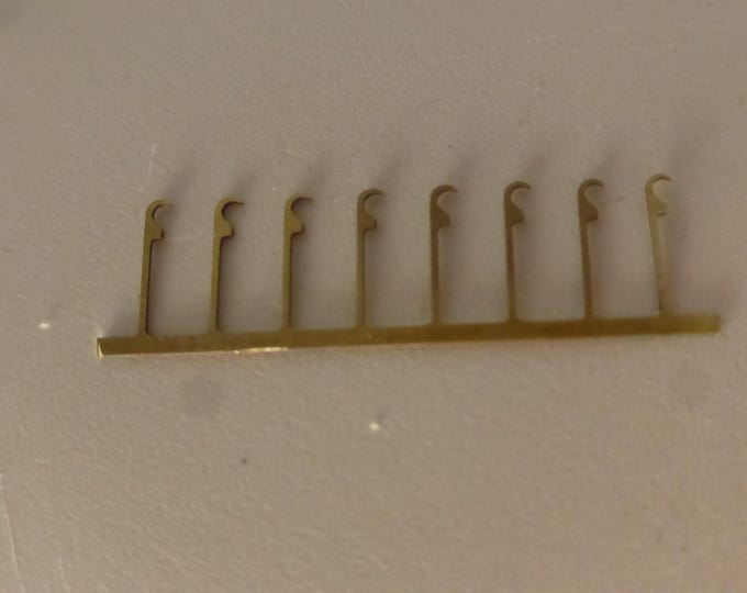 Photoetched front hooks for trucks of the 50-60-70s Fiat 682 690 690 etc (pack of 8 pcs) etc Nonomologati 1:87 H0