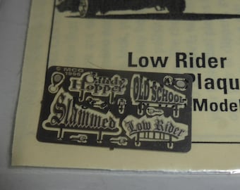 1:24 and 1/25 photoetched Low rider window plaques, keys and keyrings The Model Car Garage 2083