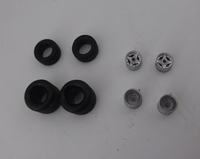 1:43 white metal wheels set for Ferrari F.1 cars of the 70/80s and other Formula 1 cars Tron A9