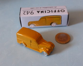 Fiat 1100 BLR Van 1948 in ochre Officina942 new vintage small diecast model in 1:76 (00) scale new in box #1002C