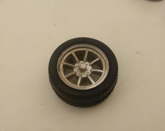 1:24 white 8-spokes metal wheels, tires and polycaps RS Watanabe 17 inch for road cars Fujimi production 19125