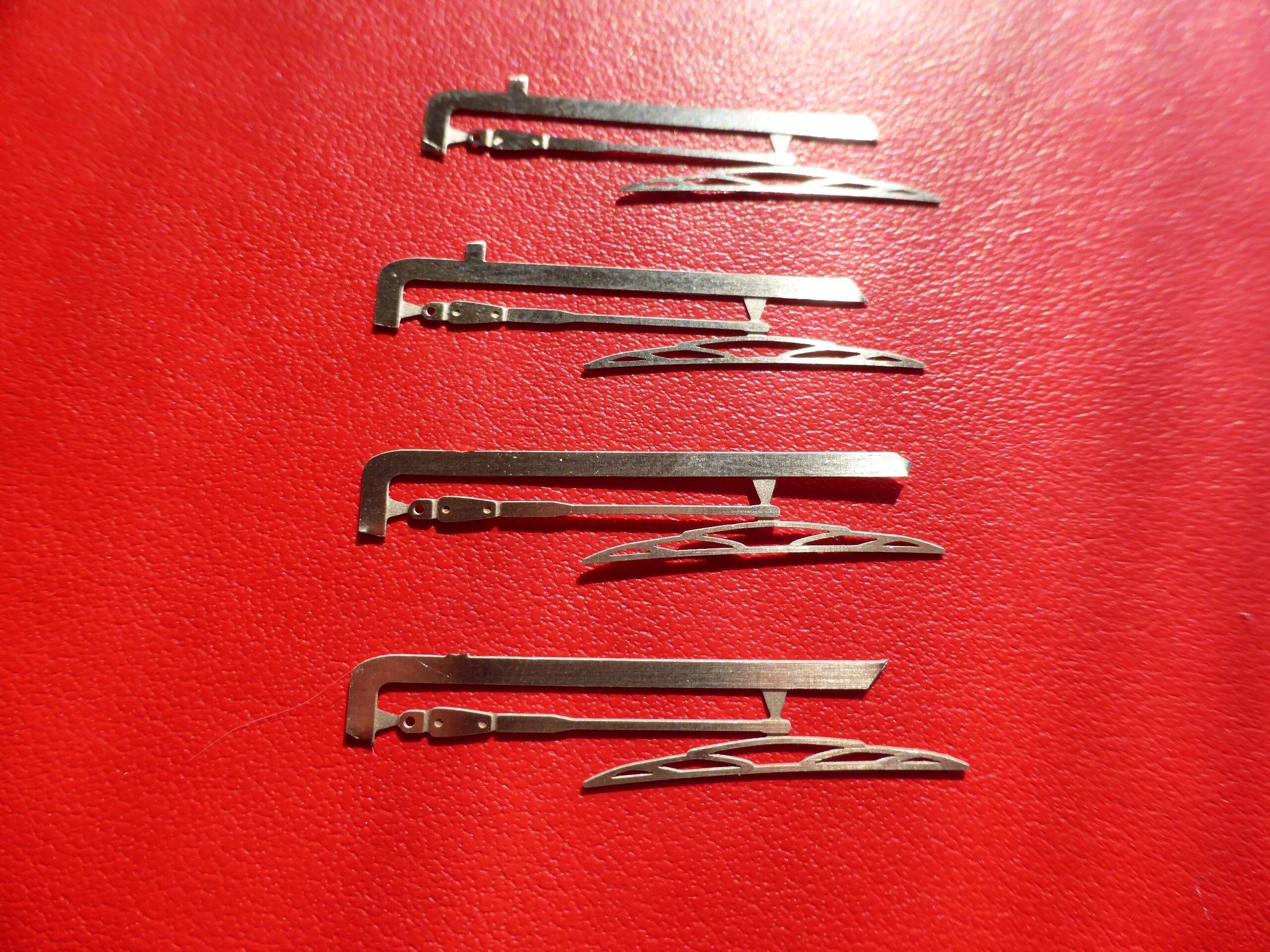 pack of 4 photoetched windscreen wipers for GT and racing cars 124