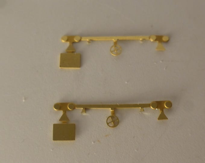 Photoetched rear panels for trucks of the 70-80s with round lights by Nonomologati 1:87 H0