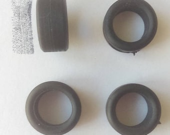 Set of 4 tires, threaded - Model car accessories - Scale model tires - 1 43 tires - 7x14,3x9,5mm - #4330