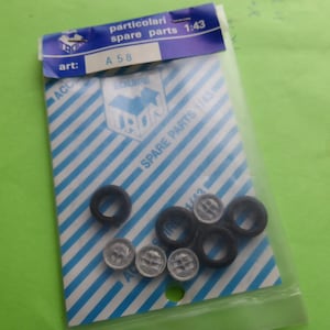 white metal wheels and treaded tires for Fiat Ritmo 1978 Tron Models A58 1:43