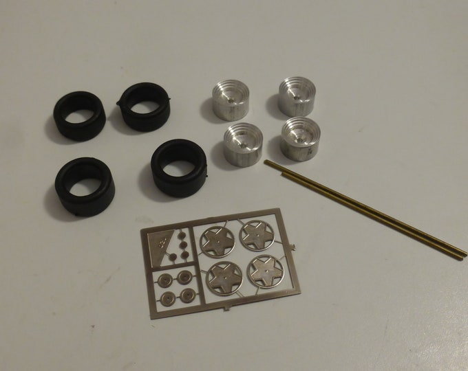 1:43 turned, white metal and photoetched 5-spokes Campagnolo-type wheels for Ferrari Testarossa and other sportscars Tron TPF35