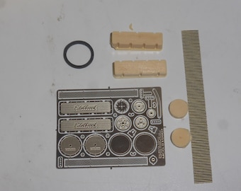 1:24 resin and photoetched Edelbrock Engine Dress Up Kit (Big Block Chevy/Dual Air Cleaners) The Model Car Garage 2239