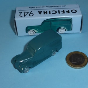 May include: A teal blue toy van with the text "OFFICINA 642 Le Automobilie de Nino Sottile" on the box.