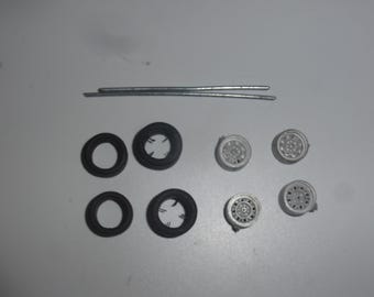 white metal 1:43 Campagnolo wheels (bigger) for Fiat Abarth racing cars and other sportscars of the 60/70s Carrara Models 38/39