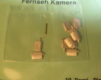 white metal 1:43 external cameras for Formula cars and other racing cars (pack of 10 pieces) Tameo PG08