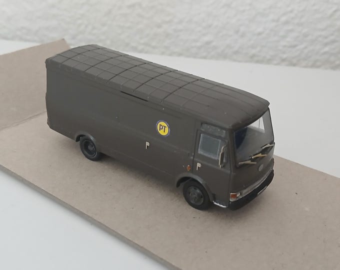 OM FIAT 50 van (long wheelbase, low roof) Poste Italiane special Handbuilt model by Nonomologati 1:87 H0