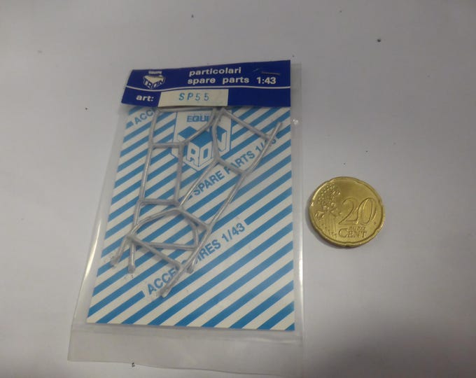 1:43 white metal integral rollbars (2 pieces) to fold Tron SP55