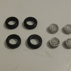 high definition 1:43 white metal wheels sets for saloon cars of the 80s (Lancia Delta, Fiat etc.) Tron A61