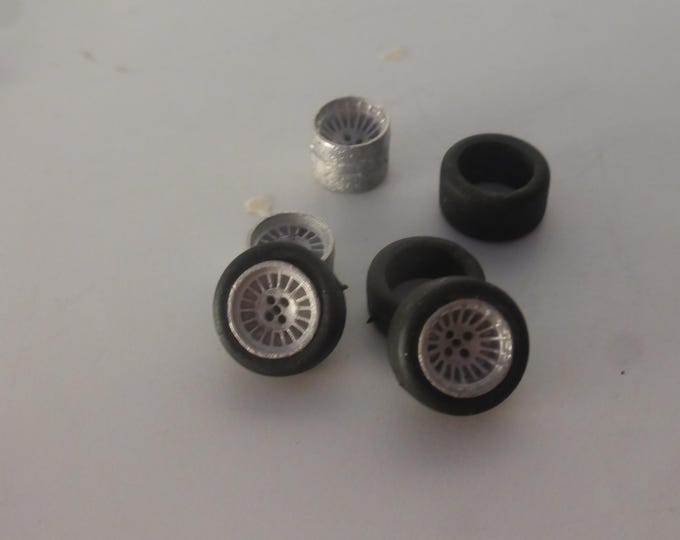 1:43 white metal multispokes wheels (and rubber tires) for sportscars etc GMW017