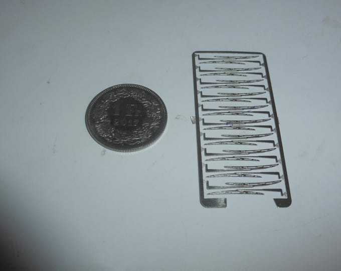 1:43 photoetched windscreen wipers for cars, vans and trucks standard type pack of 10 couples mm 20.00 (long blade)