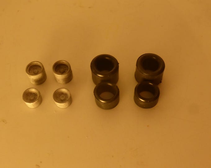 1:43 white metal 5-spokes wheels (and rubber tires) for Alfa Romeo 33TT12 and other Sport Prototypes of the 70s FDS production #20