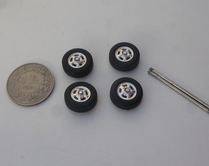 1:43 plastic wheels for Datsun cars of the 70s (240Z etc) GMW040