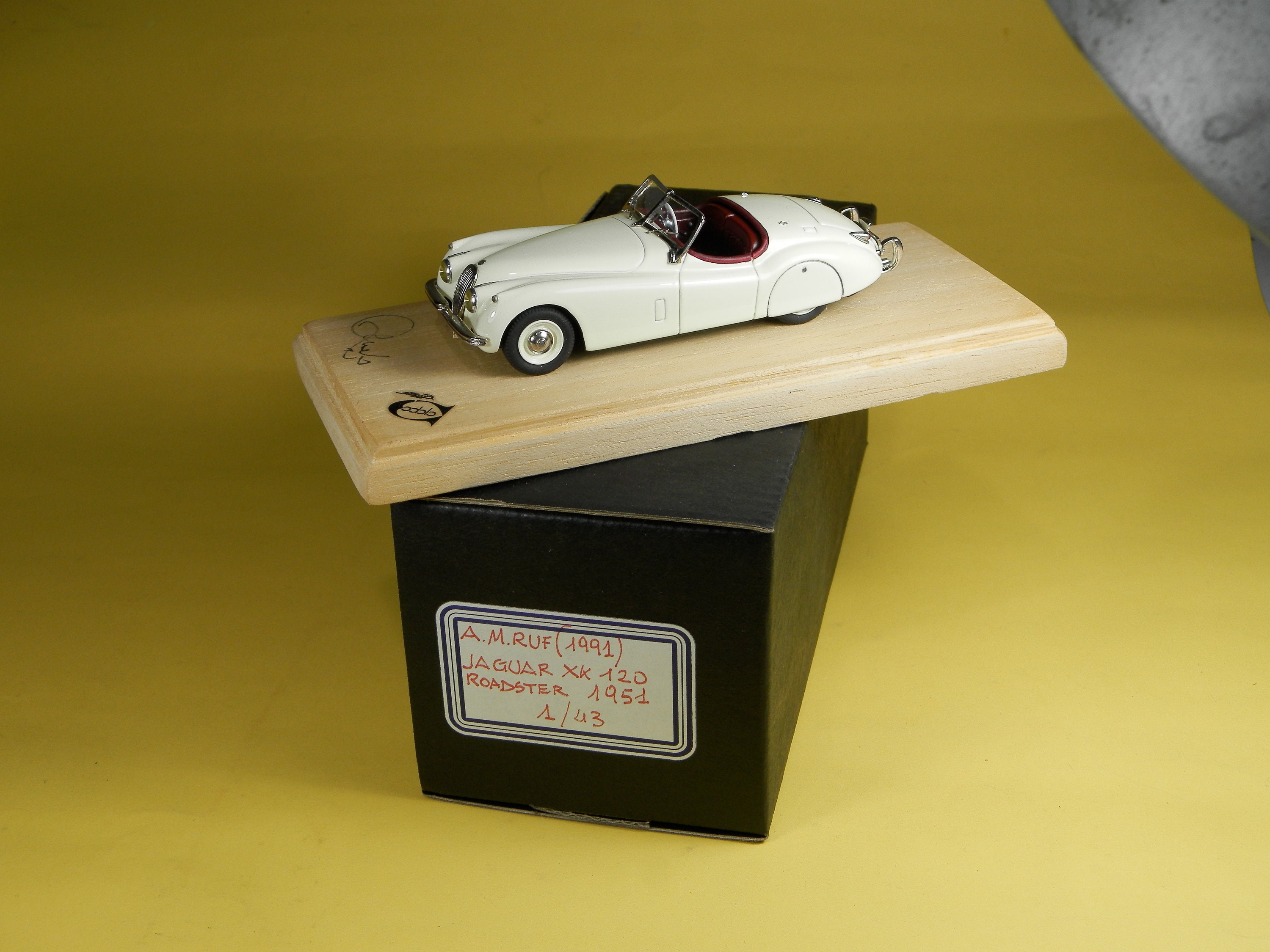 ハンドメイドモデル 1/43 JAGUAR XK120 1950 ホワイト ハンドメイドモデル 1/43 JAGUAR XK120 1950 ホワイト ハンドメイド