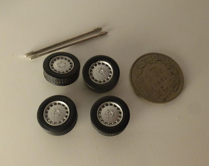 1:43 plastic and rubber wheel set for Mercedes cars of the 80-90s GMW066