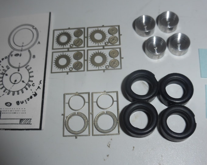1:43 OZ Racing wheels (with additional front autoventilating spats) for rally cars of the 90s Robustelli R67D