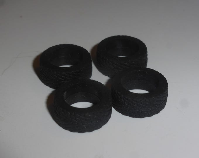 1:43 scale set of 4 treaded tires (Eagle type) for modern GT and big touring cars mm 15.50x6.75 GMT001