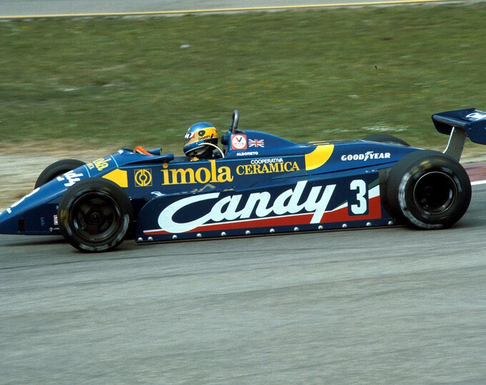 Tyrrell - Cosworth 011 F.1 Imola San Marino GP 1982 Alboreto or Henton TAMEO Kits SLK082 1:43 to paint and to assemble