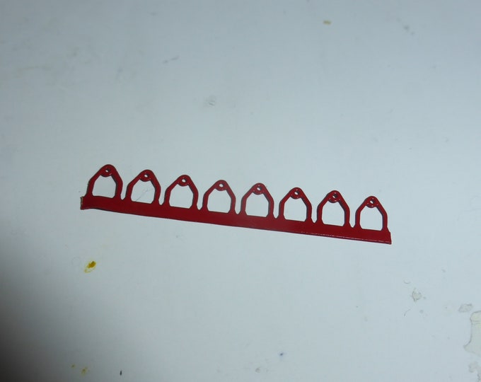 pack of 8 photoetched clips for racing wheels nuts 1:18 scale (choice of unpainted or red version)