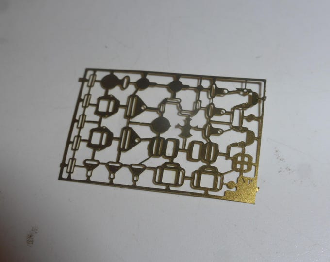 1:24 photoetched buckles for racing seatbelts Verlinden Productions 0066