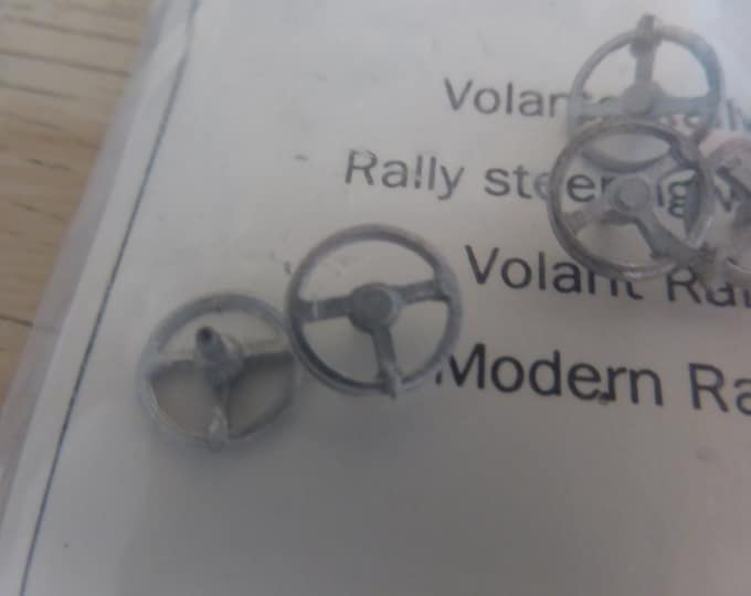 1:43 scale three-spoke steering wheels for rally cars of the 80-90s (pack of 10, white metal) Meri Kits P13