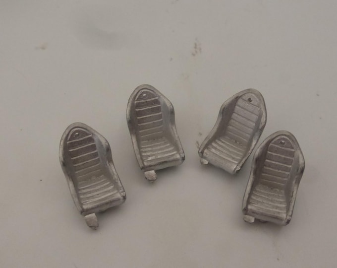 1:43 white metal seats for racing and sports cars of the 70/80/90s Carrara SP05 (pack of 4 pieces)