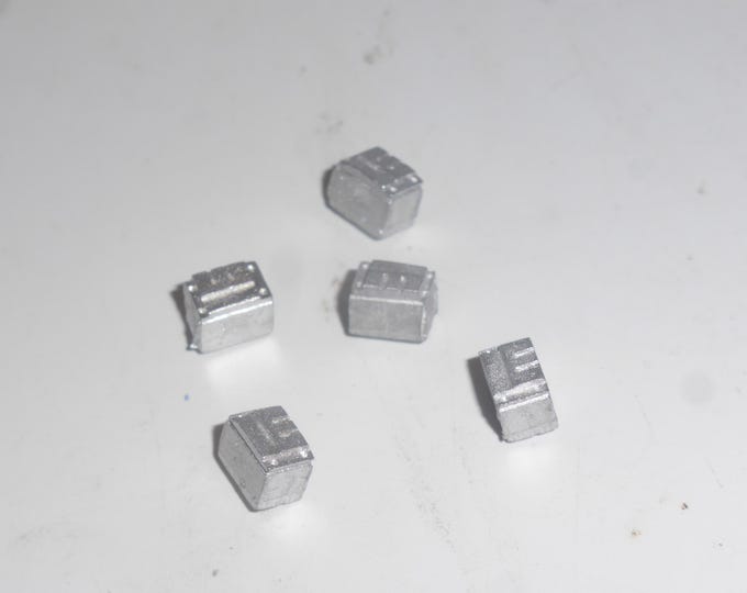 white metal batteries for 1:43 racing and rally cars (pack of 5 pcs) Racing43 RA28