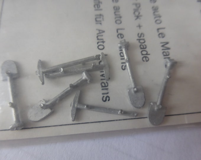 1:43 scale picks and spades for rally cars, Le Mans cars, etc (pack of 5+5, white metal) Meri Kits P25