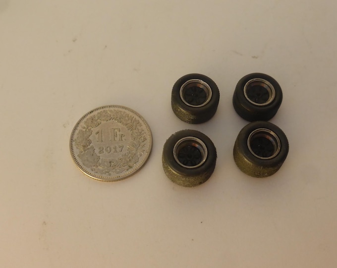 1:43 turned and white metal 6-spoke wheels for formula (Alpine A360 F.3) and sportscars of the 70 GMW034