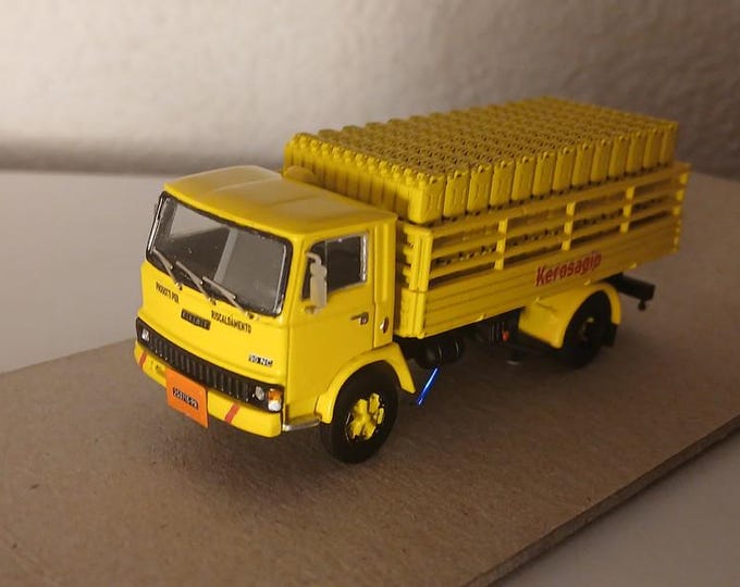 Fiat 90 Kerosagip with full jerricanes load special Handbuilt model by Nonomologati 1:87 H0